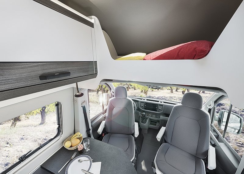 VANTourer MAN 600 D Staufach im Hochdach