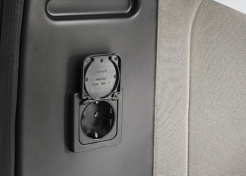 VANTourer 540 D Steckdose